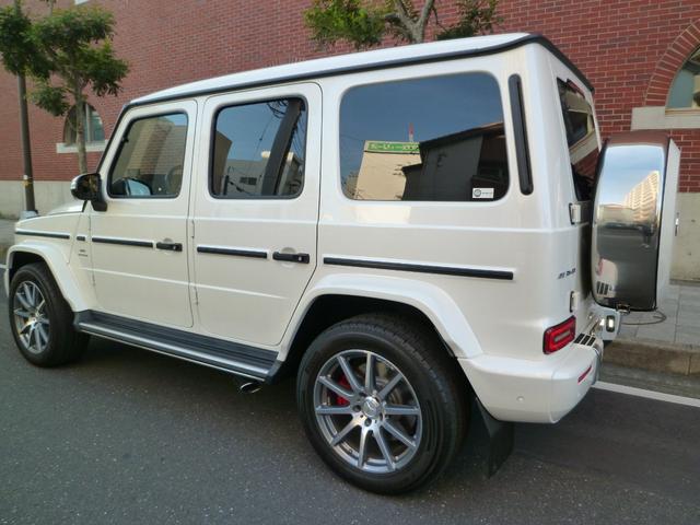 Ｇクラス Ｇ６３　ＡＭＧレザーエクスクルーシブパッケージ　左ハンドル　ベンガルレッドインテリア　ＯＰダイヤモンドホワイト　エクスクルーシブナッパレザーシート　ブルメスター　純正前後ドライブレコーダー　３６０°カメラ　シートヒーター＆ベンチレーター（7枚目）