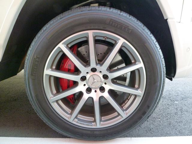 Ｇクラス Ｇ６３　ＡＭＧレザーエクスクルーシブパッケージ　左ハンドル　ベンガルレッドインテリア　ＯＰダイヤモンドホワイト　エクスクルーシブナッパレザーシート　ブルメスター　純正前後ドライブレコーダー　３６０°カメラ　シートヒーター＆ベンチレーター（16枚目）