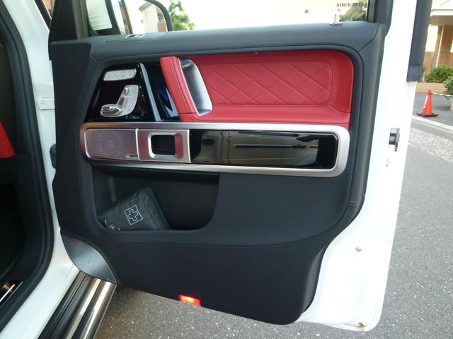 Ｇクラス Ｇ６３　ＡＭＧレザーエクスクルーシブパッケージ　左ハンドル　ベンガルレッドインテリア　ＯＰダイヤモンドホワイト　エクスクルーシブナッパレザーシート　ブルメスター　純正前後ドライブレコーダー　３６０°カメラ　シートヒーター＆ベンチレーター（31枚目）
