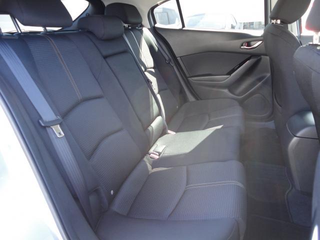 アクセラスポーツ １５Ｓ　衝突被害軽減システム　全周囲カメラ　オートマチックハイビーム　バックカメラ　オートクルーズコントロール　オートライト　ＬＥＤヘッドランプ　ＥＴＣ　Ｂｌｕｅｔｏｏｔｈ（17枚目）