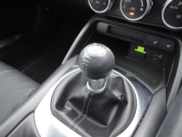 ロードスター ネイビー・トップ　衝突被害軽減システム　オートマチックハイビーム　革シート　シートヒーター　バックカメラ　オートクルーズコントロール　オートライト　ＬＥＤヘッドランプ　ＥＴＣ　Ｂｌｕｅｔｏｏｔｈ　ワンオーナー（13枚目）