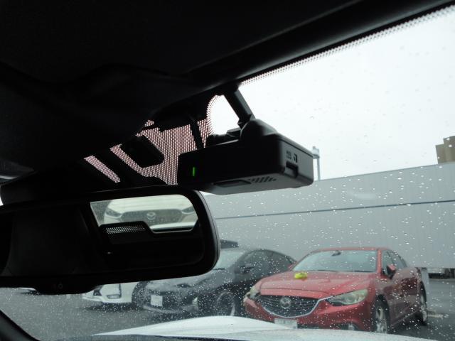 ロードスター ネイビー・トップ　衝突被害軽減システム　オートマチックハイビーム　革シート　シートヒーター　バックカメラ　オートクルーズコントロール　オートライト　ＬＥＤヘッドランプ　ＥＴＣ　Ｂｌｕｅｔｏｏｔｈ　ワンオーナー（14枚目）