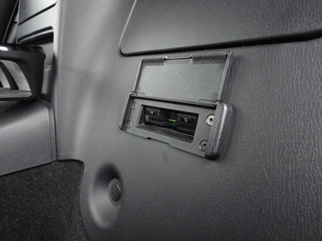 ロードスター ネイビー・トップ　衝突被害軽減システム　オートマチックハイビーム　革シート　シートヒーター　バックカメラ　オートクルーズコントロール　オートライト　ＬＥＤヘッドランプ　ＥＴＣ　Ｂｌｕｅｔｏｏｔｈ　ワンオーナー（17枚目）