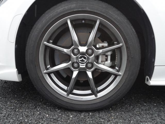 ロードスター ネイビー・トップ　衝突被害軽減システム　オートマチックハイビーム　革シート　シートヒーター　バックカメラ　オートクルーズコントロール　オートライト　ＬＥＤヘッドランプ　ＥＴＣ　Ｂｌｕｅｔｏｏｔｈ　ワンオーナー（20枚目）