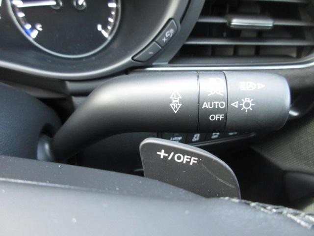 ＭＡＺＤＡ３ファストバック ＸＤ　レトロスポーツエディション　衝突被害軽減システム　アダプティブクルーズコントロール　全周囲カメラ　電動シート　シートヒーター　バックカメラ　オートライト　ＬＥＤヘッドランプ　Ｂｌｕｅｔｏｏｔｈ　展示・試乗車　ディーゼル（10枚目）