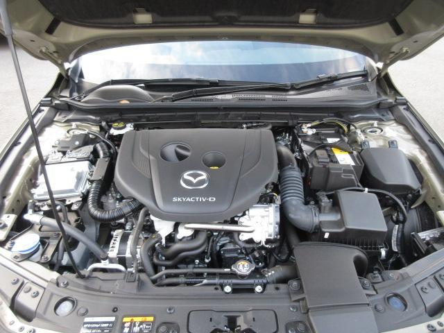 ＭＡＺＤＡ３ファストバック ＸＤ　レトロスポーツエディション　衝突被害軽減システム　アダプティブクルーズコントロール　全周囲カメラ　電動シート　シートヒーター　バックカメラ　オートライト　ＬＥＤヘッドランプ　Ｂｌｕｅｔｏｏｔｈ　展示・試乗車　ディーゼル（20枚目）