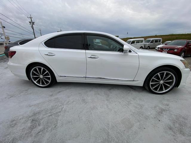 LS LS600h バージョンL 3ヶ月自社保証 純正ナビ 地デジ バックカメラ ETC 電動格納ミラー クルコン オートライト ステアリングヒーター スマートキー(7枚目)