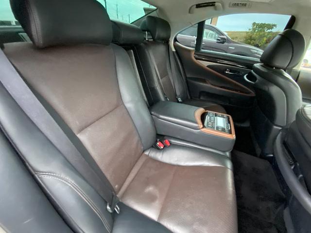LS LS600h バージョンL 3ヶ月自社保証 純正ナビ 地デジ バックカメラ ETC 電動格納ミラー クルコン オートライト ステアリングヒーター スマートキー(31枚目)