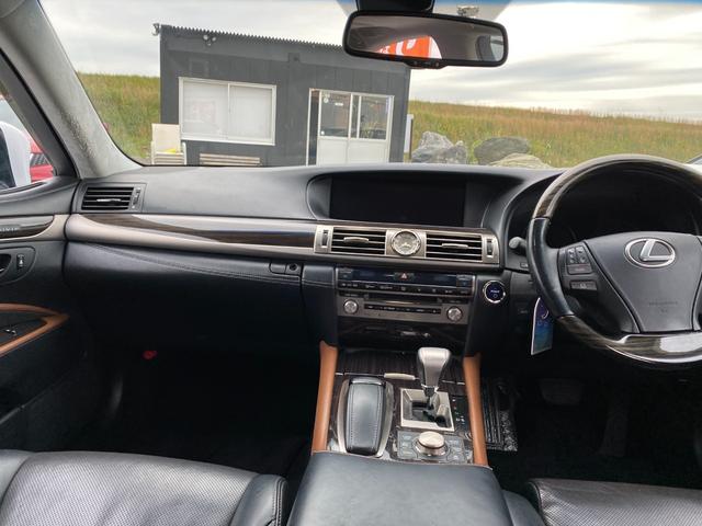 LS LS600h バージョンL 3ヶ月自社保証 純正ナビ 地デジ バックカメラ ETC 電動格納ミラー クルコン オートライト ステアリングヒーター スマートキー(38枚目)