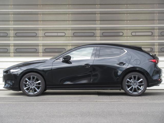 ＭＡＺＤＡ３ファストバック ２０Ｓ　ツーリング　衝突被害軽減システム　アダプティブクルーズコントロール　全周囲カメラ　オートマチックハイビーム　革シート　電動シート　シートヒーター　バックカメラ　オートライト　ＬＥＤヘッドランプ　Ｂｌｕｅｔｏｏｔｈ（3枚目）