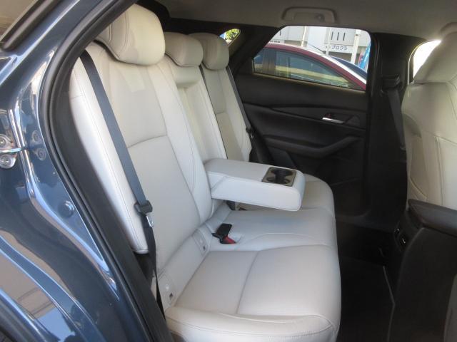 CX-30 XD Lパッケージ 衝突被害軽減システム アダプティブクルーズコントロール 全周囲カメラ オートマチックハイビーム 4WD 革シート 電動シート シートヒーター バックカメラ オートライト LEDヘッドランプ ETC(17枚目)