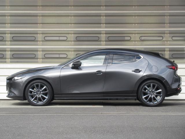 MAZDA3ファストバック 15Sツーリング 衝突被害軽減システム アダプティブクルーズコントロール 全周囲カメラ オートマチックハイビーム バックカメラ オートライト LEDヘッドランプ ETC Bluetooth(3枚目)