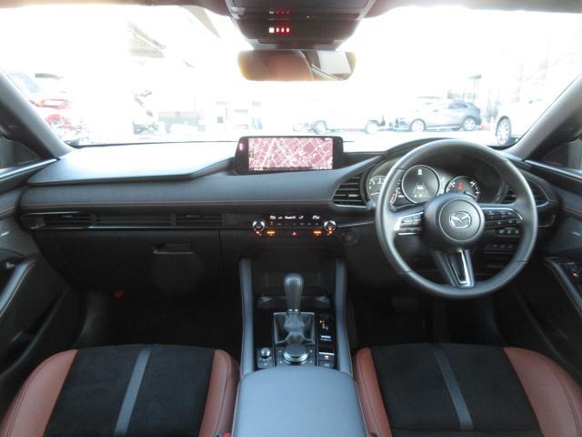 ���E�Ώ̂ȃ��C�A�E�g�Ɛ�����̑��`�ɂ���ăN���}�Ƃ̈�̊�����������A�^�]�ւ̈ӎ������R�ƍ��܂��Ă����A�S�n�悢��ԂƂȂ��Ă��܂��B