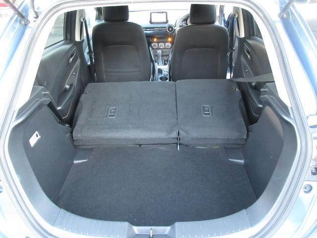 デミオ １５Ｓ　衝突被害軽減システム　全周囲カメラ　オートマチックハイビーム　シートヒーター　バックカメラ　オートライト　ＬＥＤヘッドランプ　Ｂｌｕｅｔｏｏｔｈ（18枚目）