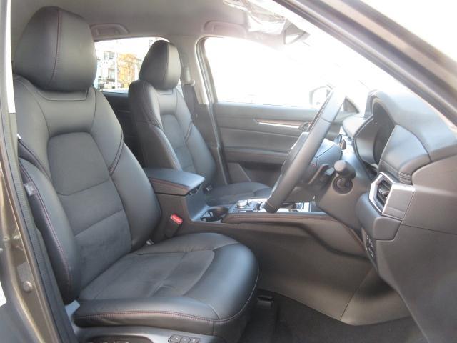 ＣＸ－５ ＸＤ　ブラックセレクション　衝突被害軽減システム　アダプティブクルーズコントロール　全周囲カメラ　オートマチックハイビーム　電動シート　シートヒーター　バックカメラ　オートライト　ＬＥＤヘッドランプ　Ｂｌｕｅｔｏｏｔｈ（15枚目）