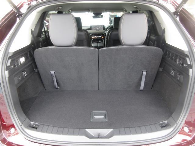 �R��ڃV�[�g��|���Ē����ƁA�t���b�g�ȃ��Q�b�W�X�y�[�X�ƂȂ�܂��I