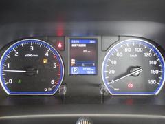 燃料計はデジタル表示で走行可能距離などの情報も表示してくるので、分かり易いです。 5