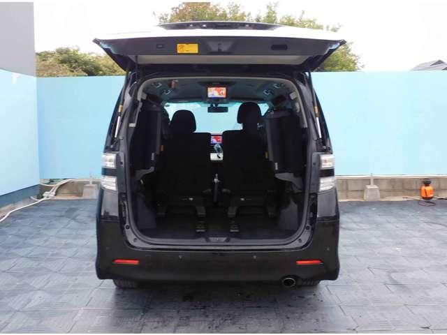 ヴェルファイア ２．４Ｚ　プラチナセレクションＩＩ　タイプゴールド　ＡＣ１００Ｖ　ＥＴＣ　フリップダウン　ＴＶキャンセラー　エアコン　パワーステアリング　パワーウィンドウ　盗難防止システム　スマートキー（11枚目）