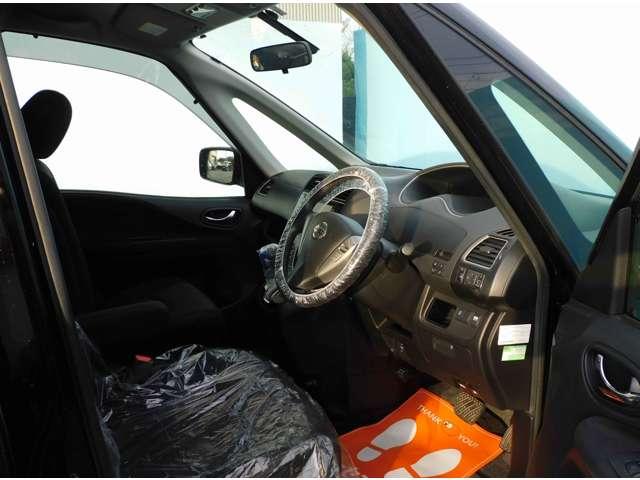 セレナ ２．０　ハイウェイスター　Ｓ－ＨＹＢＲＩＤ　フリップダウンモニター　ＥＴＣ　ナビ　エアコン　パワーステアリング　パワーウィンドウ　エアバッグ　盗難防止システム　スマートキー（13枚目）