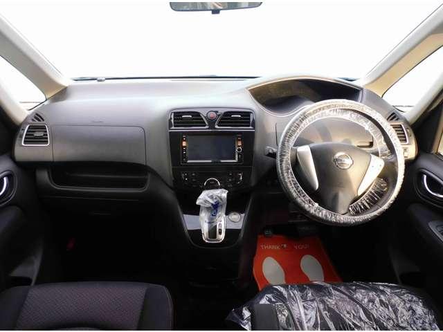 セレナ ２．０　ハイウェイスター　Ｓ－ＨＹＢＲＩＤ　フリップダウンモニター　ＥＴＣ　ナビ　エアコン　パワーステアリング　パワーウィンドウ　エアバッグ　盗難防止システム　スマートキー（20枚目）