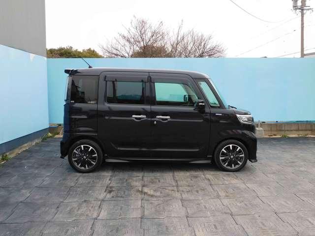 スペーシア ６６０　カスタム　ハイブリッド　ＸＳ　４ＷＤ　デュアルセンサーブレーキサポート　エアコン　パワーステアリング　パワーウィンドウ　運転席エアバッグ　助手席エアバッグ　盗難防止システム（7枚目）