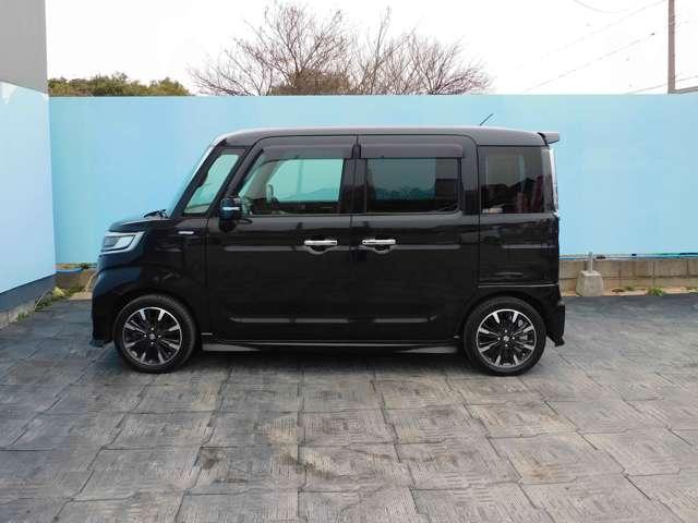 スペーシア ６６０　カスタム　ハイブリッド　ＸＳ　４ＷＤ　デュアルセンサーブレーキサポート　エアコン　パワーステアリング　パワーウィンドウ　運転席エアバッグ　助手席エアバッグ　盗難防止システム（8枚目）