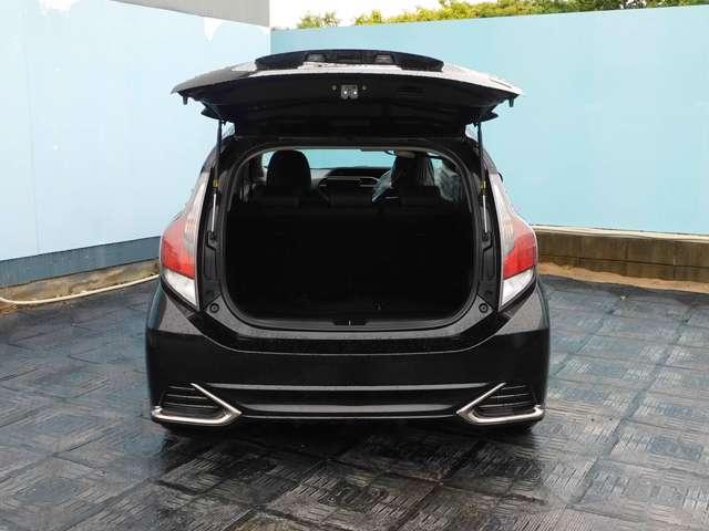 アクア Ｇ　Ｇ’ｓ　デジタルインナーミラー　ケンウッドナビ　エアコン　パワーステアリング　パワーウィンドウ　衝突安全ボディ　キーレスエントリー　アイドリングストップ（12枚目）