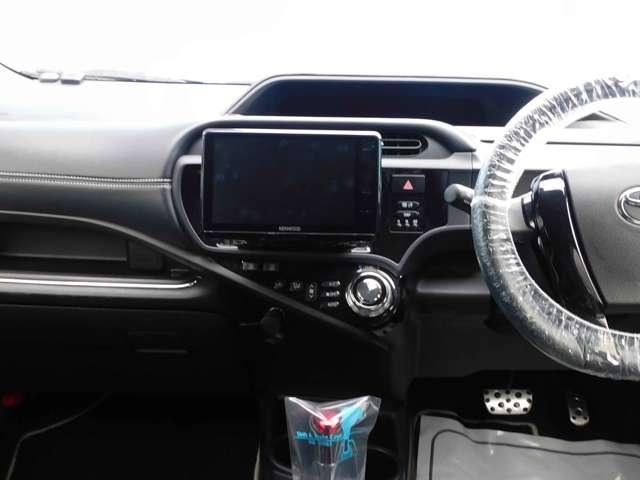 アクア Ｇ　Ｇ’ｓ　デジタルインナーミラー　ケンウッドナビ　エアコン　パワーステアリング　パワーウィンドウ　衝突安全ボディ　キーレスエントリー　アイドリングストップ（18枚目）