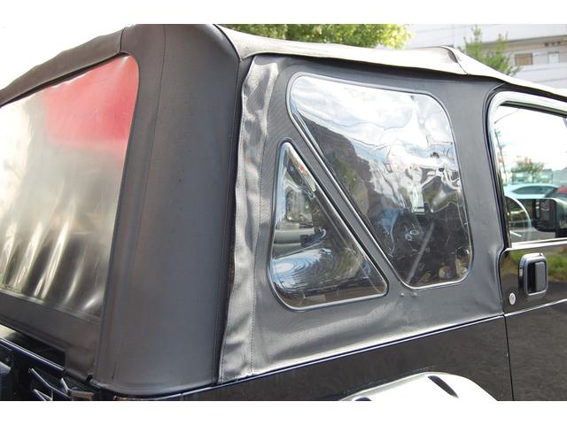 ジープ・ラングラー スポーツ 5速マニュアル!新作ホイールXJ08グロスマシーンド新品!タイヤX-MT5本新品!ソフトトップ リフトアップ ポケットスタイルフェンダーフレア クリアーウインカーレンズ新品!(22枚目)