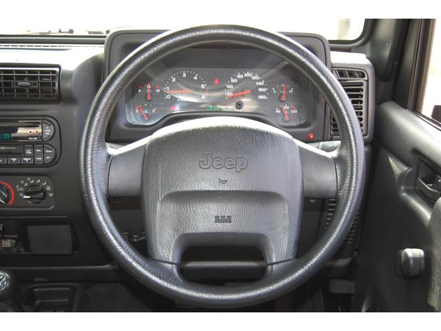 ジープ・ラングラー スポーツ 5速マニュアル!新作ホイールXJ08グロスマシーンド新品!タイヤX-MT5本新品!ソフトトップ リフトアップ ポケットスタイルフェンダーフレア クリアーウインカーレンズ新品!(33枚目)