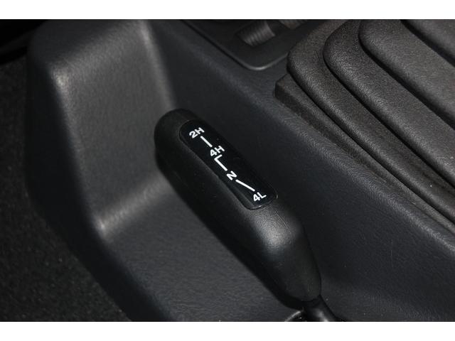 ジープ・ラングラー スポーツ 5速マニュアル!新作ホイールXJ08グロスマシーンド新品!タイヤX-MT5本新品!ソフトトップ リフトアップ ポケットスタイルフェンダーフレア クリアーウインカーレンズ新品!(39枚目)