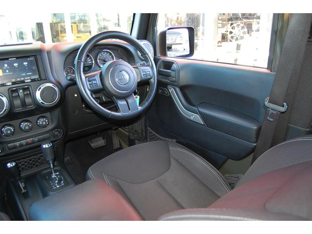 ジープ・ラングラー サハラ　サハラ　タンククリアコート　２ドア後期モデル　３．６Ｌエンジン　オーバーフェンダー、ハードトップ同色塗装　カーハート専用サンシェード（33枚目）