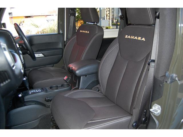 ジープ・ラングラー サハラ　サハラ　タンククリアコート　２ドア後期モデル　３．６Ｌエンジン　オーバーフェンダー、ハードトップ同色塗装　カーハート専用サンシェード（41枚目）