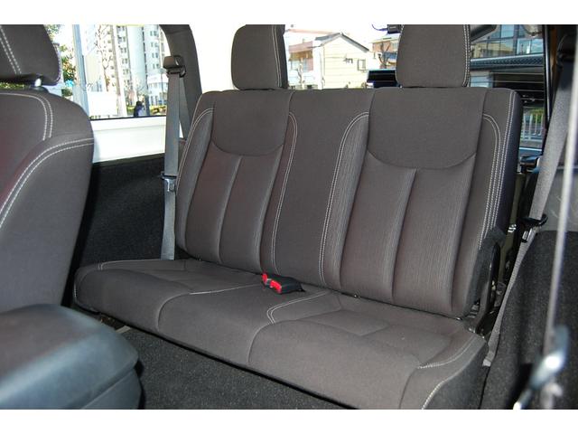 ジープ・ラングラー サハラ　サハラ　タンククリアコート　２ドア後期モデル　３．６Ｌエンジン　オーバーフェンダー、ハードトップ同色塗装　カーハート専用サンシェード（46枚目）