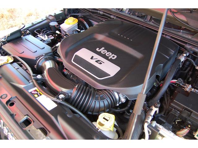 ジープ・ラングラー サハラ　サハラ　タンククリアコート　２ドア後期モデル　３．６Ｌエンジン　オーバーフェンダー、ハードトップ同色塗装　カーハート専用サンシェード（59枚目）