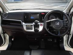 �����ɥ���ѥˡ��Ǥϡ�������ô�������ɼ��֤򸫶ˤ�����줷��֤����˸塢�����åդ�ǰ����˻�褷��Ź�Υ����å����ܤ򥯥ꥢ������ξ������ðǰ���᤭�ž夲Ÿ�����Ƥ��ޤ��� 2