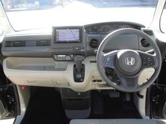 �����ɥ���ѥˡ��Ǥϡ�������ô�������ɼ��֤򸫶ˤ�����줷��֤����˸塢�����åդ�ǰ����˻�褷��Ź�Υ����å����ܤ򥯥ꥢ������ξ������ðǰ���᤭�ž夲Ÿ�����Ƥ��ޤ��� 2