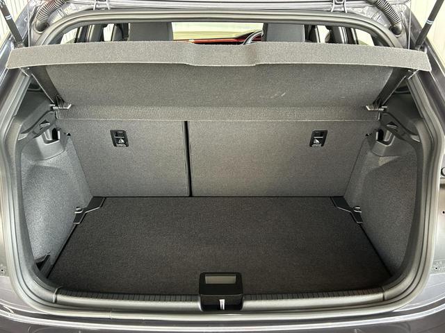 ポロＧＴＩ ベースグレード（6枚目）