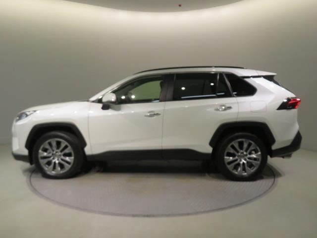 ＲＡＶ４ Ｇ　Ｚパッケージ　衝突被害軽減システム　メモリーナビ　フルセグ　バックカメラ　ＥＴＣ　ドラレコ　ミュージックプレイヤー接続可　電動シート　オートクルーズコントロール　ＬＥＤヘッドランプ　スマートキー　キーレス　４ＷＤ（3枚目）