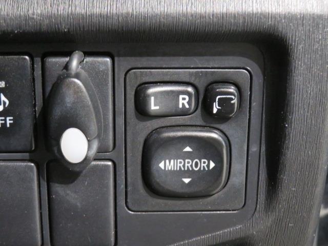 プリウス S バックカメラ ETC HIDヘッドライト スマートキー キーレス ハイブリッド ワンオーナー(19枚目)