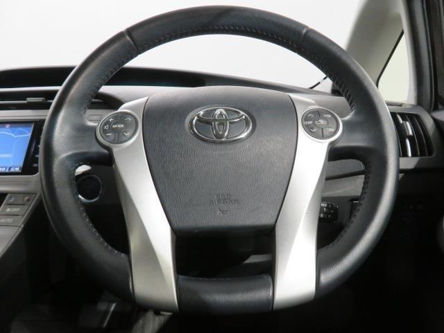 プリウス Ｇツーリングセレクション　メモリーナビ　フルセグ　バックカメラ　ＥＴＣ　ドラレコ　ＣＤ　ミュージックプレイヤー接続可　ＤＶＤ再生　電動シート　オートクルーズコントロール　ＬＥＤヘッドランプ　スマートキー　キーレス　ハイブリッド（12枚目）