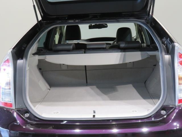 プリウス Ｇツーリングセレクション　メモリーナビ　フルセグ　バックカメラ　ＥＴＣ　ドラレコ　ＣＤ　ミュージックプレイヤー接続可　ＤＶＤ再生　電動シート　オートクルーズコントロール　ＬＥＤヘッドランプ　スマートキー　キーレス　ハイブリッド（30枚目）