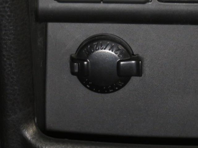 ノア Ｘ　衝突被害軽減システム　バックカメラ　ＥＴＣ　ドラレコ　オートクルーズコントロール　ＬＥＤヘッドランプ　両側電動スライド　乗車定員８人　３列シート　スマートキー　キーレス　アイドリングストップ（18枚目）