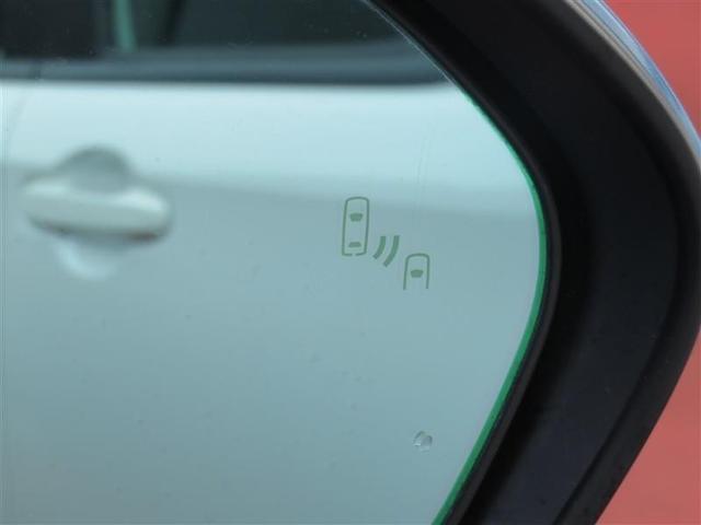 シエンタ ハイブリッドＺ　衝突被害軽減システム　メモリーナビ　バックカメラ　ＥＴＣ　ミュージックプレイヤー接続可　オートクルーズコントロール　ＬＥＤヘッドランプ　両側電動スライド　スマートキー　キーレス　ハイブリッド（10枚目）