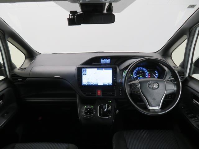 ヴォクシー ハイブリッドZS 衝突被害軽減システム メモリーナビ フルセグ バックカメラ ETC ドラレコ CD ミュージックプレイヤー接続可 DVD再生 後席モニター LEDヘッドランプ 両側電動スライド 乗車定員7人 キーレス(9枚目)