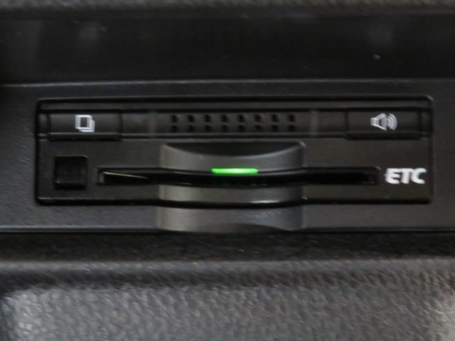 ヴォクシー ハイブリッドZS 衝突被害軽減システム メモリーナビ フルセグ バックカメラ ETC ドラレコ CD ミュージックプレイヤー接続可 DVD再生 後席モニター LEDヘッドランプ 両側電動スライド 乗車定員7人 キーレス(14枚目)