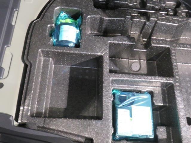 ＲＡＶ４ ハイブリッドアドベンチャー　衝突被害軽減システム　メモリーナビ　フルセグ　バックカメラ　ＥＴＣ　ドラレコ　ミュージックプレイヤー接続可　電動シート　オートクルーズコントロール　ＬＥＤヘッドランプ　スマートキー　キーレス　４ＷＤ（30枚目）