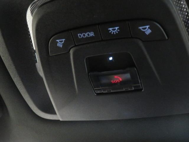 クラウンクロスオーバー Ｇアドバンスド・レザーパッケージ　衝突被害軽減システム　フルセグ　バックカメラ　ＥＴＣ　ミュージックプレイヤー接続可　革シート　電動シート　オートクルーズコントロール　ＬＥＤヘッドランプ　スマートキー　キーレス　４ＷＤ　ハイブリッド（24枚目）