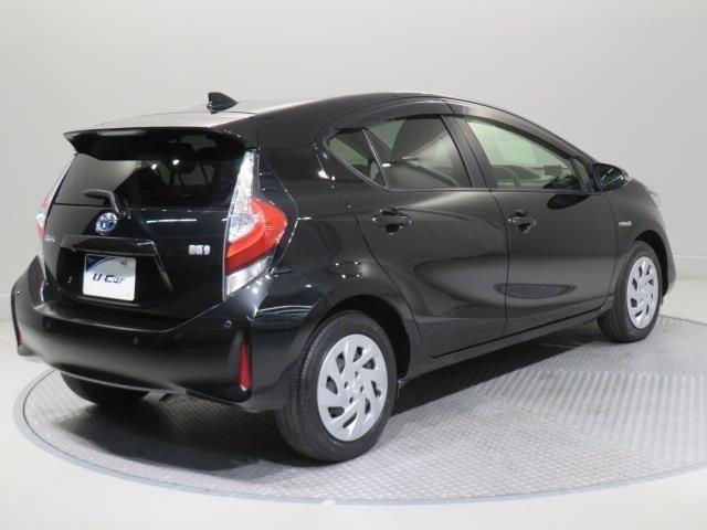 コンパクトハイブリッド代表は、これ！　燃費性能・走りとも満足いただけると思います。