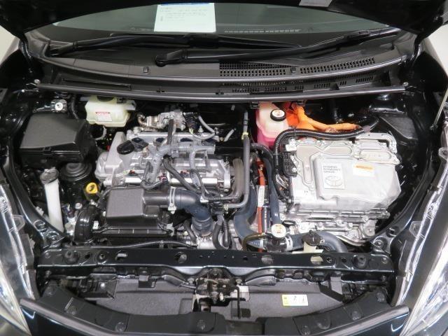 エンジンルームの隅々まで、まるごとクリーニング済みです。見えない所まで、「まるごとクリーニング」で、とてもピカピカです。